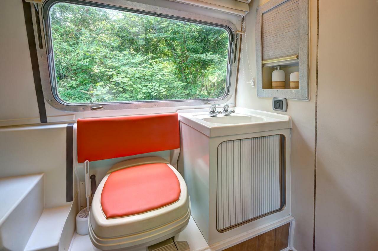 Glamping 1970 American Airstream Motorhome Ponsanooth Kültér fotó