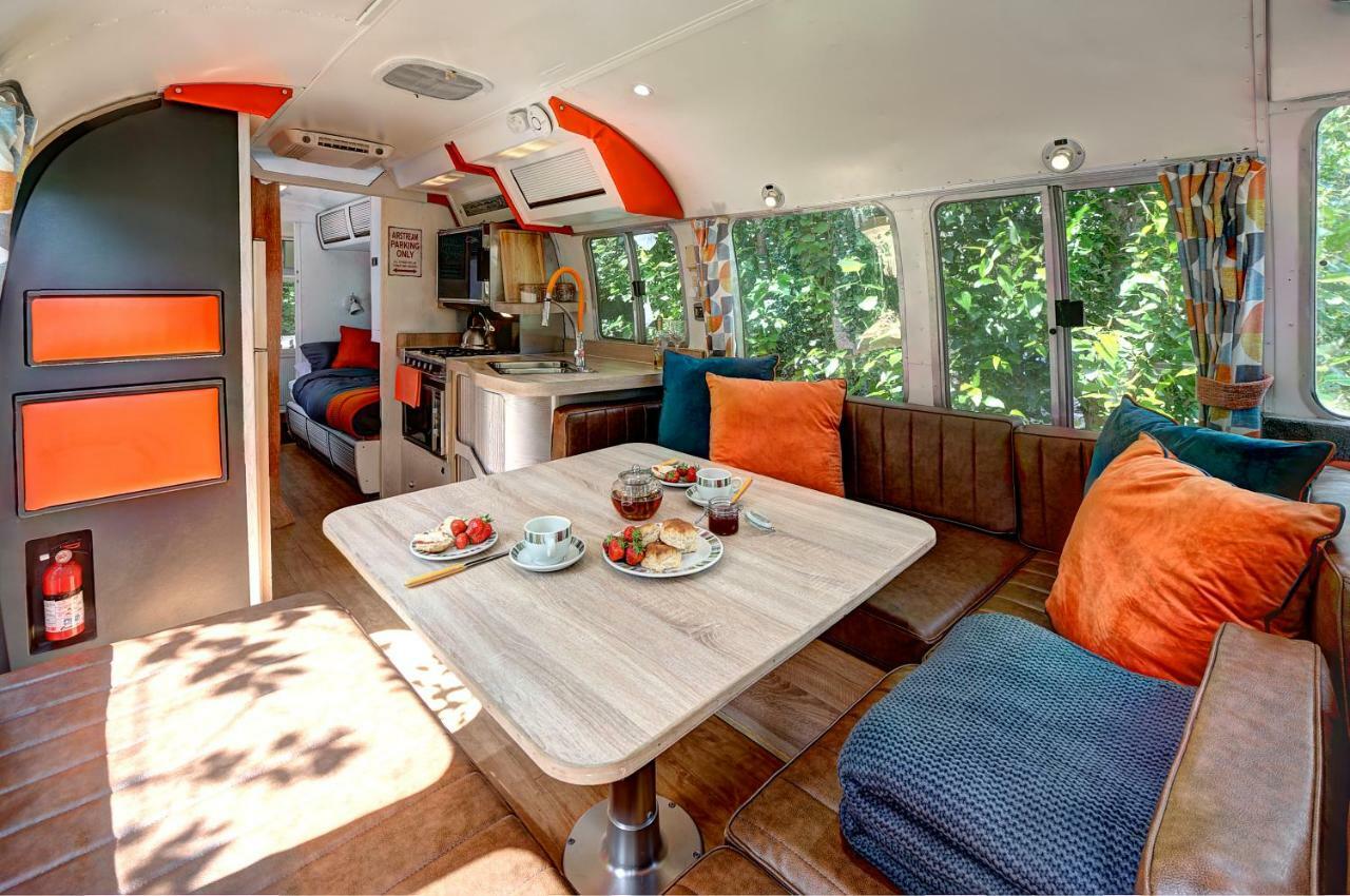 Glamping 1970 American Airstream Motorhome Ponsanooth Kültér fotó