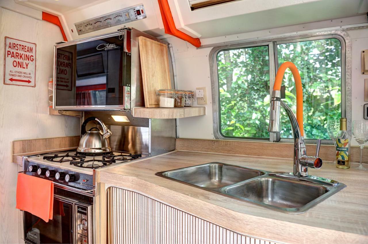 Glamping 1970 American Airstream Motorhome Ponsanooth Kültér fotó